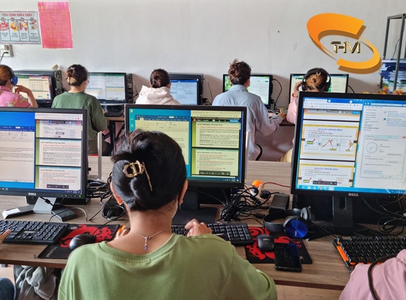đào tạo tin học văn phòng cho người đi làm