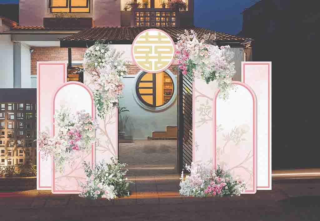 Học thiết kế tiệc cưới sản phẩm cổng cưới học viên Chi Chi Wedding thực hiện